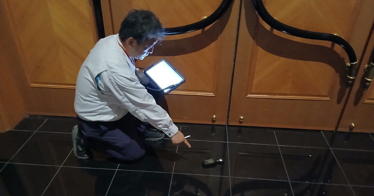 非常照明設備の点検と器具交換｜コーセイグループ